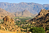 Abstieg von der Stätte Painting Rocks nach Adade im Ammelntal, Region Souss-Massa, Antiatlas, Marokko, Nordafrika