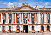 Place du Capitole, Hôtel de Ville, Toulouse, Haute-Garonne, Occitanie, France, Europe.