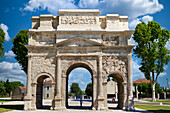 Arc de Triomphe, Orange, Vaucluse, Provence-Alpes-Côte d’Azur, France, Europe