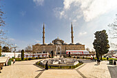  The Fatih Mosque in Fatih, Istanbul, Türkiye  