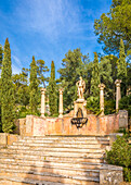 Statue des Apollo in den oberen Gärten des Landguts Raixa, Bunyola, Mallorca, Balearen, Spanien