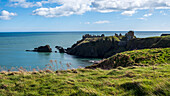 Dunnotar Castle am Meer, Stonehaven, Aberdeenshire, Schottland, Großbritannien