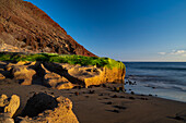 Sonnenuntergang am schwarzen Strand Playa de la Tejita, la Tejita, Südküste Teneriffa, Spanien