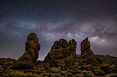  Fantastic starry sky over the Roques de García, Teide National Park, Tenerife, Spain 