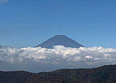 Blick zum Gipfel des Vulkans Fuji, Hauptinsel Honshū, Japan