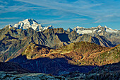 Blick auf Monte Disgrazia aus dem Campanedatal, Bergell, Berninagruppe, Lombardei, Italien