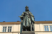 Denkmal von Kaiser Karl IV. auf dem Kreuzherrenplatz in Prag, Tschechische Republik