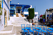  Café des Nattes and souvenir shops in the old town (Medina) of Sidi Bou Said, Tunisia 