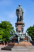 Maxmonument, Denkmal Maximilian II. König von Bayern, München, Bayern, Deutschland