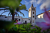 die eindrucksvolle Kirche "Iglesia de Santa María de Betancuria", Betancuria, Fuerteventura, Kanarische Inseln, Spanien, Europa