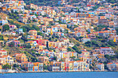  Blick auf den Hafen von Gialos, Gialos, Insel Symi, Dodekanes, Griechenland 