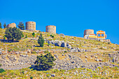  Traditionelle Windmühlen, Chorio, Insel Symi, Dodekanes, Griechenland 