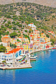  Hafen von Gialos, erhöhte Ansicht, Insel Symi, Dodekanes, Griechenland 