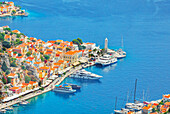  Hafen von Gialos, erhöhte Ansicht, Insel Symi, Dodekanes, Griechenland 