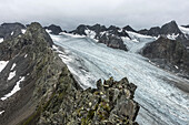 Blick auf den Gletscher Lüsener Ferner mit Lüsener Fernerkogel (Lisenser Fernerkogl) von der Rinnenspitze aus, Stubaier Alpen, Tirol, Österreich