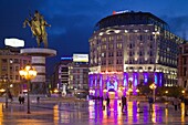 Nordmazedonien, Skopje, Mazedonien-Platz, Reiterstatue, Marriott Hotel, Casino,