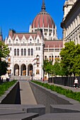  Ungarn, Budapest, Parlament, Trianon-Denkmal,  