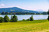 Grabensee mit Blick auf Zellhof, Salzburger Land, Österreich