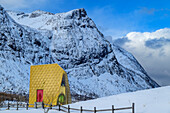  Golden toilet, Gulldassen, Ersfjord, Senja, Troms, Norway 