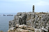 Denkmal an der Atlantikküste bei Camaret, Presqu´Ile de Crozon, Bretagne, Nord- Frankreich