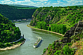  Ships sailing on the Rhine, Rhine Gorge, Loreley, from the Rheinsteig, Rhenish Slate Mountains, UNESCO World Heritage Upper Middle Rhine Valley, Rhineland-Palatinate, Germany 