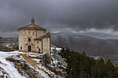 Italien, Abruzzen, Gran Sasso, Nationalpark, Chiesa di Santa Maria della Pietà