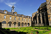 Abtei neben der Kirche von Mouzon, Ardennen-Abteilung, Champagne-Ardenne-Region im Nordosten Frankreichs, Europa
