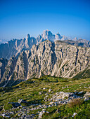 Imposante Berglandschaft südlich der 3 Zinnen, Drei Zinnen, Auronzo di Cadore, Belluno, Venetien, Toblach, Bozen, Trentino, Südtirol, Italien, Sextner Dolomiten, Alpen, Dolomiten, Südeuropa, Europa  