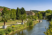  The Franconian Saale and Regentenbau in the spa town of Bad Kissingen, Lower Franconia, Bavaria, Germany 