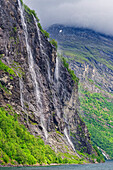  The famous Seven Sisters waterfall, Geirangerfjord, Geiranger, Møre og Romsdal, Norway 