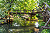  Wooden bridge in the open-air museum near the Spreewald village of Lehde, Lübbenau / Spreewald, Brandenburg, Germany 