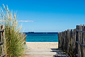  Sandy beach, Plage de Tahiti, Saint Tropez, Var, French Riviera, Provence-Alpes-Cote d&#39;Azur, Cote d&#39;Azur, France 