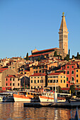 Kroatien, Istrien, Rovinj, Stadtansicht, Hafen,