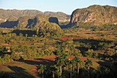 Cuba, Vinales Valley, Valle de Vinales, mogotes, limestone cliffs, 