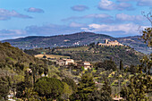  View towards Castelnuovo dell&#39;Abate, Val d&#39;Orcia, Tuscany, Italy 