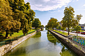  Canal du Rhone au Rhin (Rhone-Rhine Canal) with Wonder Wall in the Quartier de la Fonderie, Mulhouse, Alsace, France 