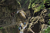 Canyoning in der Starzlachklamm, Sonthofen, Oberallgäu, Schwaben, Bayern, Deutschland