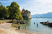  Chillon Castle, Chillon Castle, near Montreux, Lake Geneva, Lac Léman, Canton of Vaud, Switzerland 