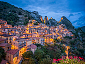  Castelmezzano at night, Lucanian Dolomites, Basilicata, Potenza, Southern Italy, Italy, Southern Europe, Europe 