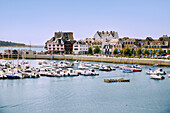  Quai Peneroff and marina, Concarneau, Cornouaille, Finistere, Brittany, France 