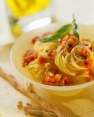 Spaghetti al ragù vegetale (Nudeln mit Gemüseragout)