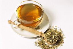 Echinacea tea and dried herb (Echinacea purpurea)