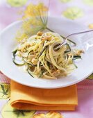 Spaghetti alla romanesca (Pasta with courgettes & shrimps)