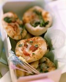 Pizzette festive (Mini-pizzas with tomatoes and herbs)