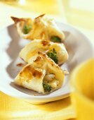 Spicy cheese pastries with broccoli
