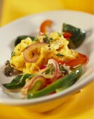 Scrambled egg with peppers, chard and thyme