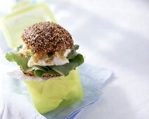 Wholemeal bread roll with cream cheese & tartar vegetables