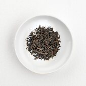 Black tea (dry) on plate