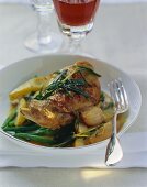 Rabbit legs with green beans and pears