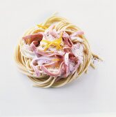 Spaghetti with ham and mascarpone